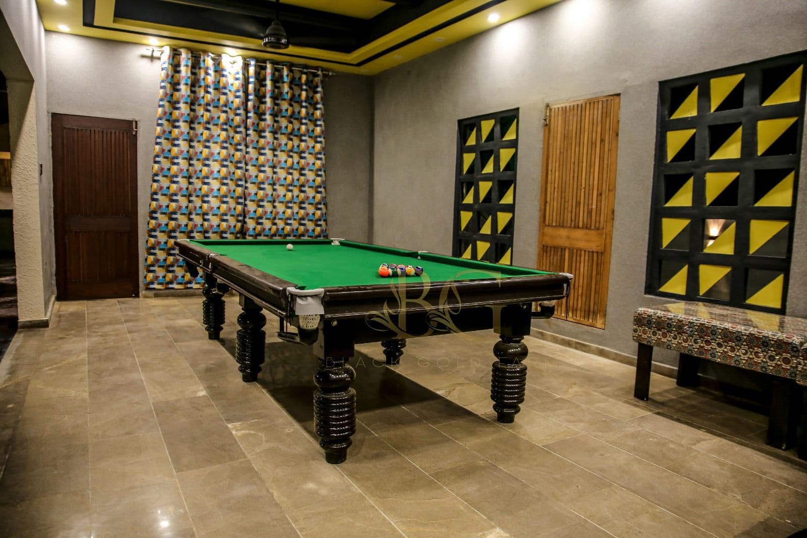 Indoor Snooker Lounge